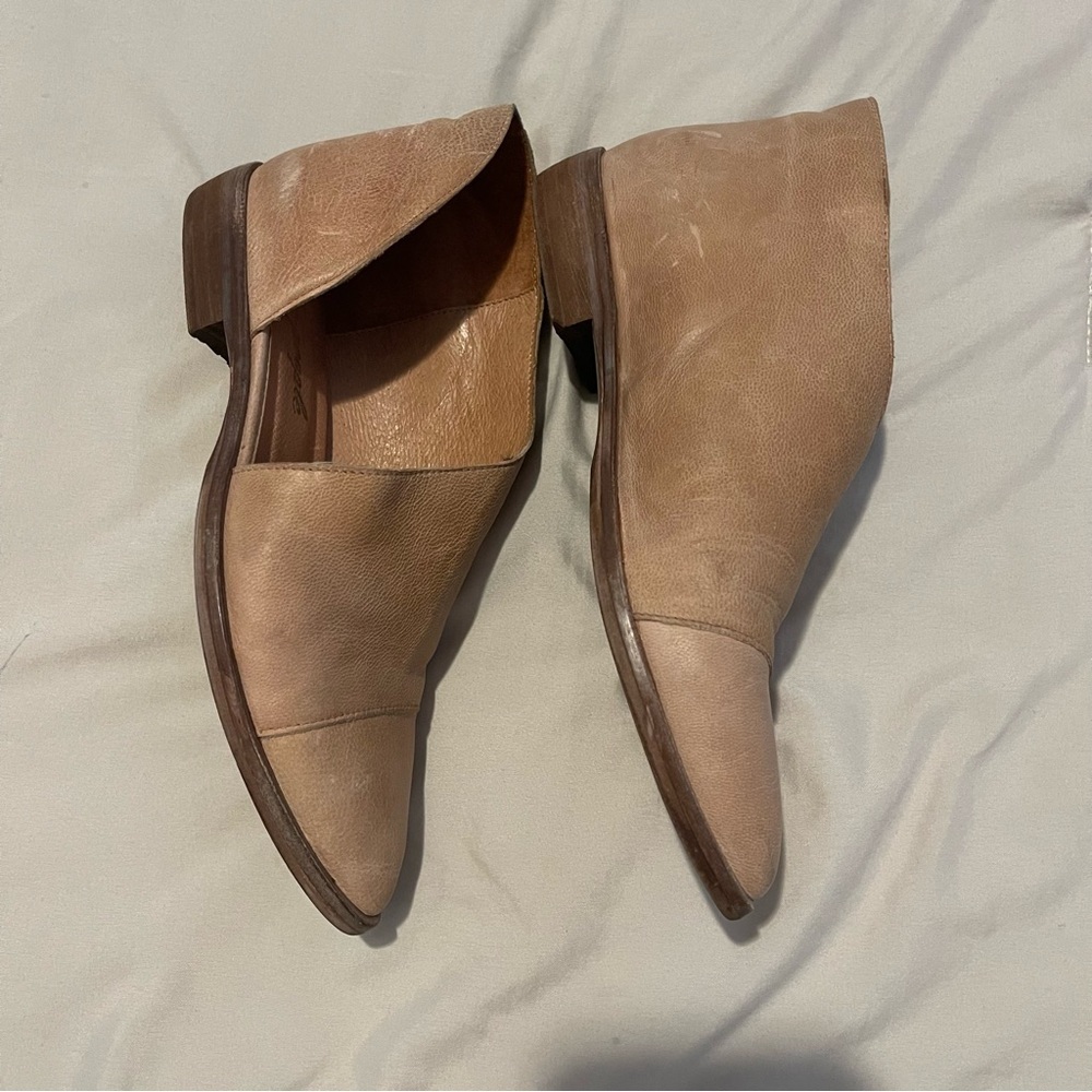 Free People Cutout Flats Tan Women's Shoes - Picture 3 of 6